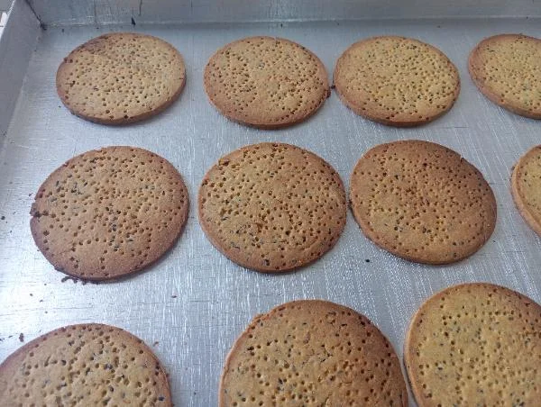 كعك نص