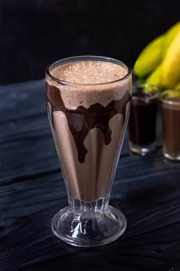موز وحليب و شوكولا